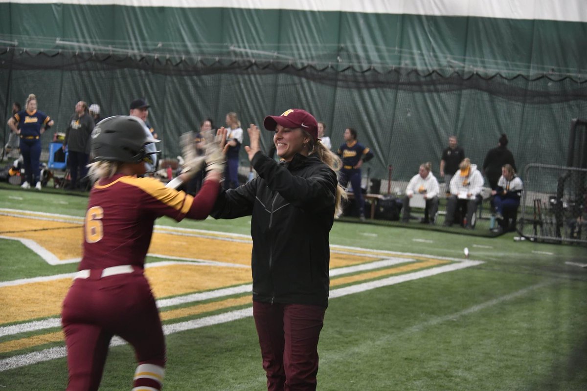 coachaschilling's tweet photo. ‼️Northern State is hiring for our assistant softball coach position‼️

Softball OR Baseball experience considered. Check the link below for more details. Can also email me 📩

https://t.co/sVVoJJ6pBY https://t.co/aUgFEl5QxU