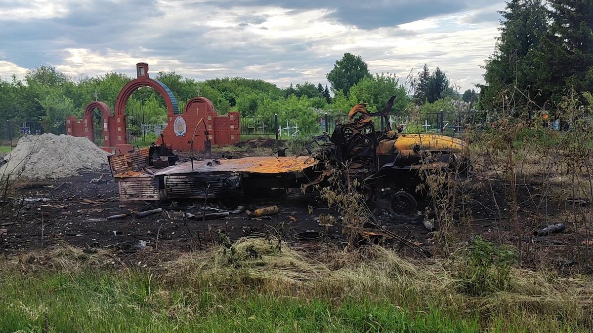 #Russia: Two Russian Ural-4320 cargo trucks and a T-12 anti-tank gun was destroyed in Glotovo, #Belgorod Oblast during the raid of the pro-Ukrainian Russian units.