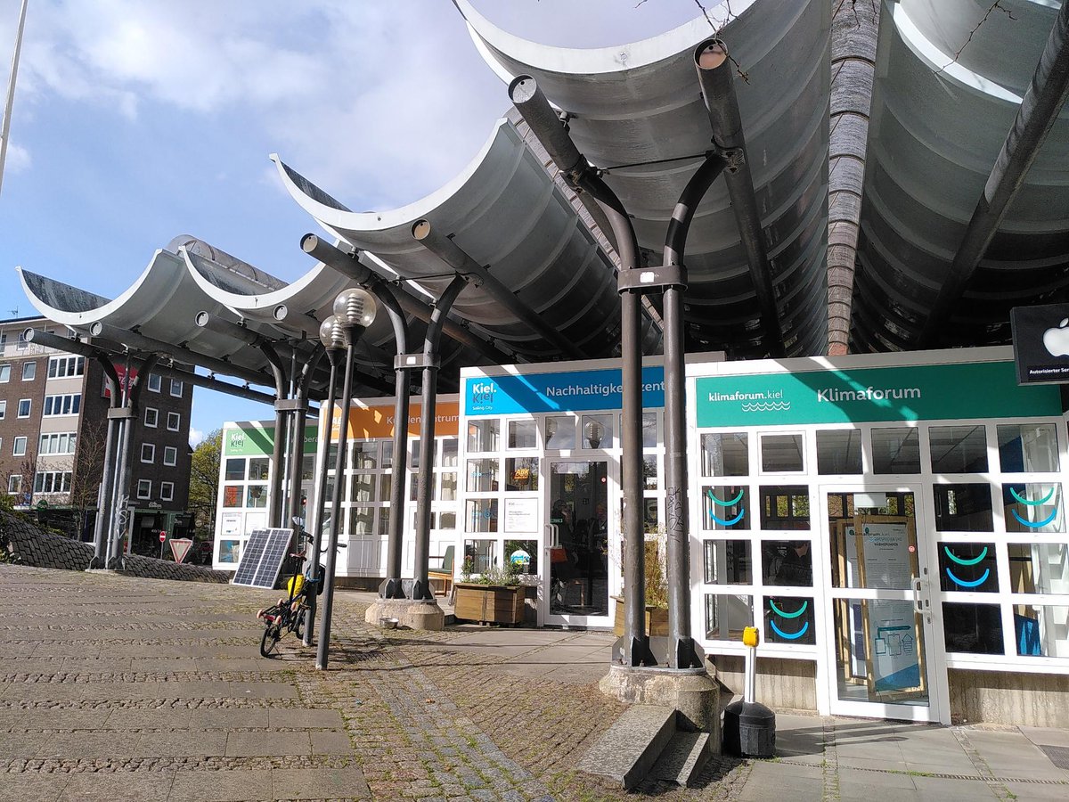 Das Klimaforum Kiel gibt Euch morgen von 15 -18 Uhr die Möglichkeit, per VR-Brille nach Grönland zu reisen + Forscher zu begleiten: Was beobachten diese täglich? 
+ zum Thema Korallen gibts auch 1 VR-Brillen-Minifilm + uvm. 
Wo? --&gt; Europaplatz 2
Anmeldung: umweltberatung@kiel.de