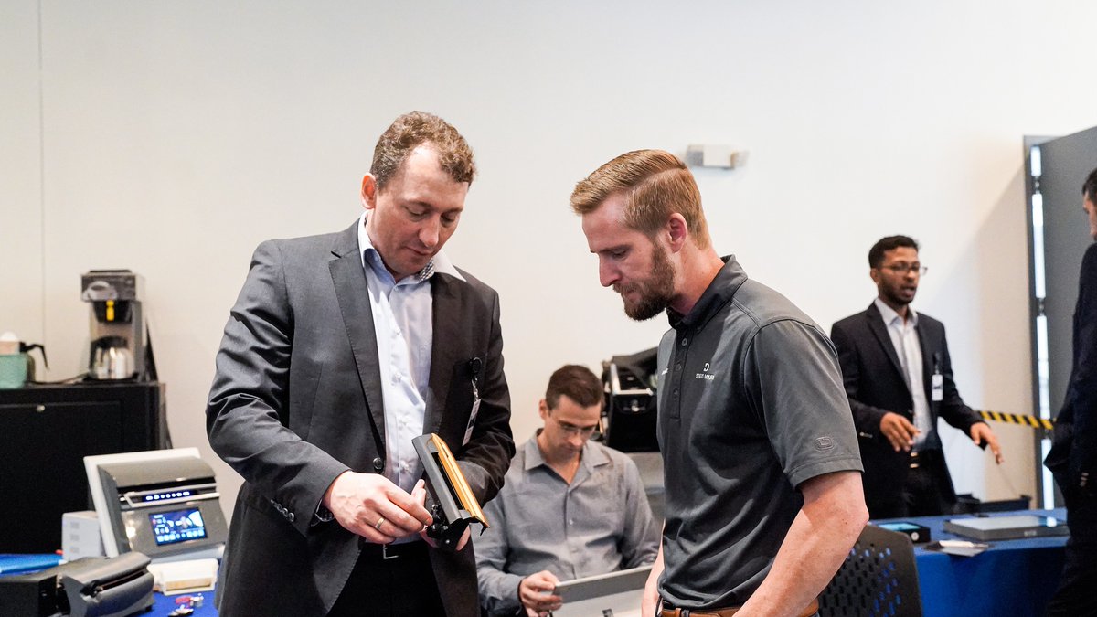 DRAEXLMAIER_USA's tweet photo. 🚗 To prepare for what is next in automotive, the Procurement team at @DRAEXLMAIER_USA in Duncan, S.C., recently invited Novares and Actronika. The two French Tier 2 suppliers displayed technology that will transform what it means to have a premium interior. #MobilityoftheFuture https://t.co/lFMUFiOiV9
