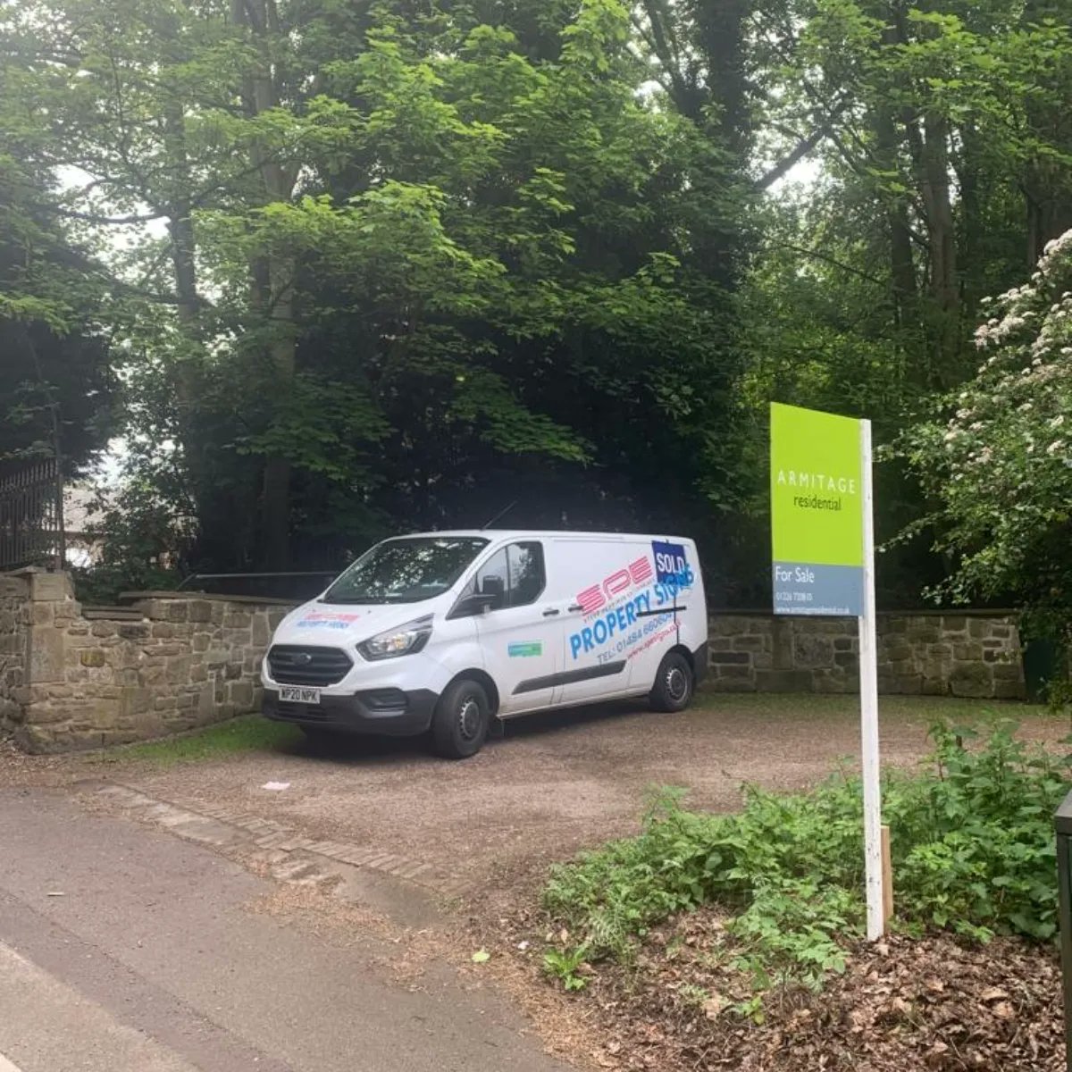 spe_signs's tweet image. Some Eye Catching and Colourful Boards going up this week for @yellow_estate @BoultonsEA @armitageres and Pennine Property #newboards #estateagentboards #eyecatchingdesign #propertyhunting #housingmarket #Holmfirth #Huddersfield #barnsley #Halifax