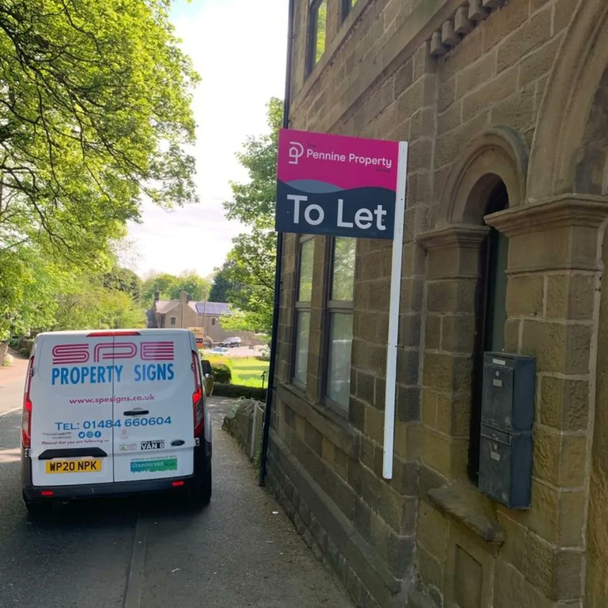 spe_signs's tweet image. Some Eye Catching and Colourful Boards going up this week for @yellow_estate @BoultonsEA @armitageres and Pennine Property #newboards #estateagentboards #eyecatchingdesign #propertyhunting #housingmarket #Holmfirth #Huddersfield #barnsley #Halifax