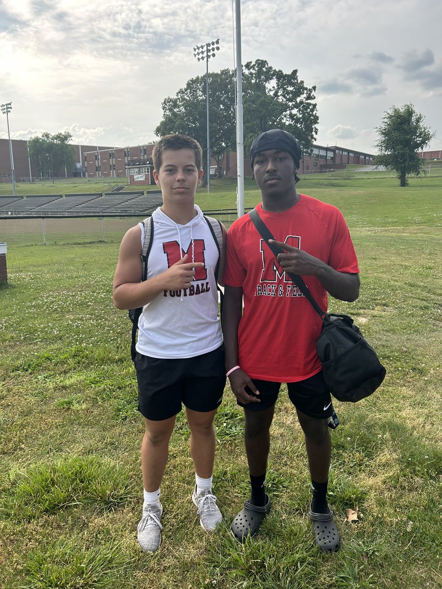 Last day of spring practice with my guy <a href="/Jaylen_Lampkin2/">Jaylen Lampkin</a> looking forward to seeing what our team is going to do this season!!

Sophomore szn⏳…