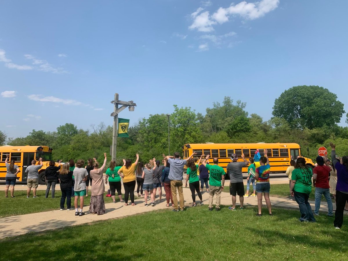 mrs_tack's tweet photo. Last day of middle school for our 8th graders! Next up: graduation 👩‍🎓👨‍🎓 https://t.co/GLs2IAVYnx