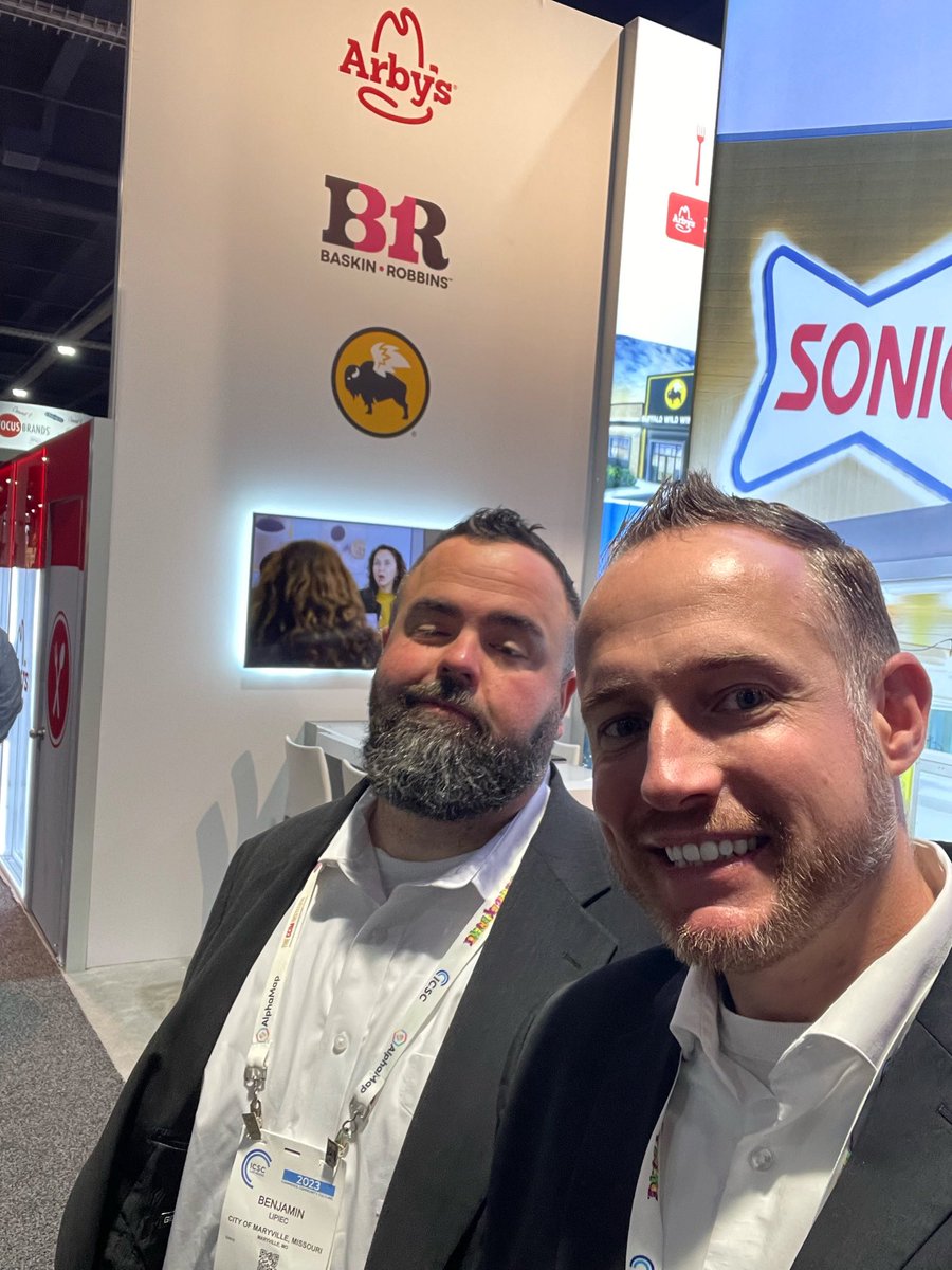 GMtheCM's tweet photo. Retail recruitment efforts for the @MaryvilleMO going well #icsc2023 @ICSC #econdevo #retail #localgov https://t.co/cKwOybTwsN