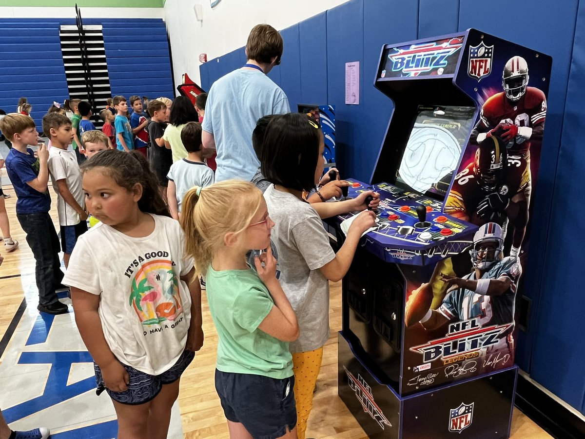 PBIS Quarter 4- CTE Dave and Busters was a huge hit! The kids had a blast! #proudtobeCTE @MrsDarnell_CTE @MrsWillis_CTE