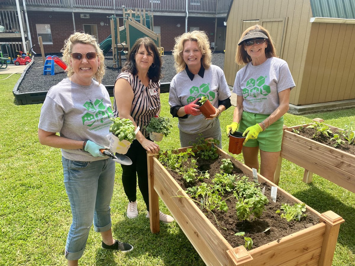MUSOMWV's tweet photo. We had a great time power-washing, pulling weeds, mulching &amp; planting herbs &amp; vegetables in new raised garden beds for #ProjectHope residents. It feels great to give back to our community during #CommunityCaresWeek.

There's still time to join us! https://t.co/nrZxgf9BIJ https://t.co/Jm9wunrf10