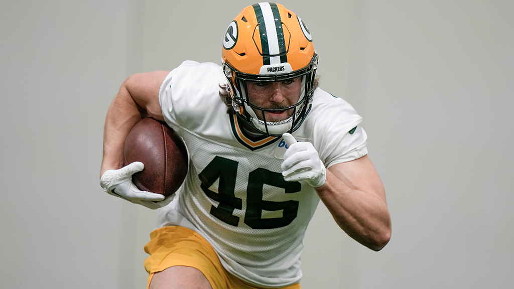 Former Green Bay Packers Tight End Nick Guggemos (46) is pictured during practice.  Photo credit: Around The NFL Twitter (@AroundTheNFL) - NFL News