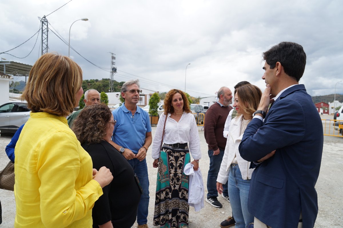 FranSantosCoin's tweet photo. ✅ #CoinAvanza y ahora es una locomotora de crecimiento que va a permitir el gran desarrollo de nuestra ciudad. Y lo hacemos manteniéndonos fieles a nuestras tradiciones y apostando por proyectos que benefician a todos nuestros vecinos. Gracias @Navarro_PP por tu apoyo https://t.co/yngC90pGvg