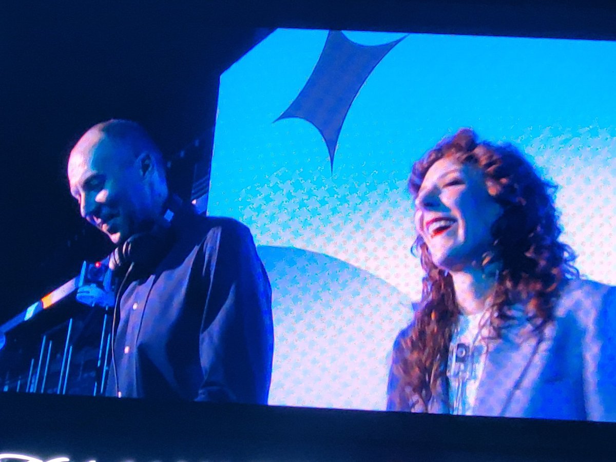 #DellTechGPS is about to start! Tunes provided by Dell's Jeffrey Maes and DJ Cricket.  Great, danceable classic rockl! <a href="/DellTechPartner/">Dell Technologies Partners</a> #Iwork4dell