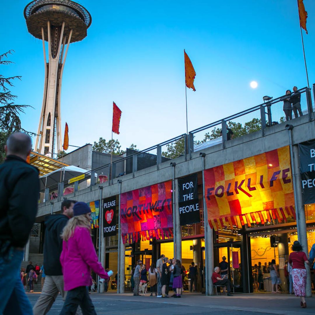 seattlecenter's tweet photo. Celebrate the culture of the Pacific Northwest at the 52nd annual @NWFolklife Festival! Join us from May 26th-29th for the ultimate festival - complete with music, dance, film, food, and more! 

More info: https://t.co/7lJ8dcH19Q  

#nwfolklife https://t.co/nFBZyDzOFP