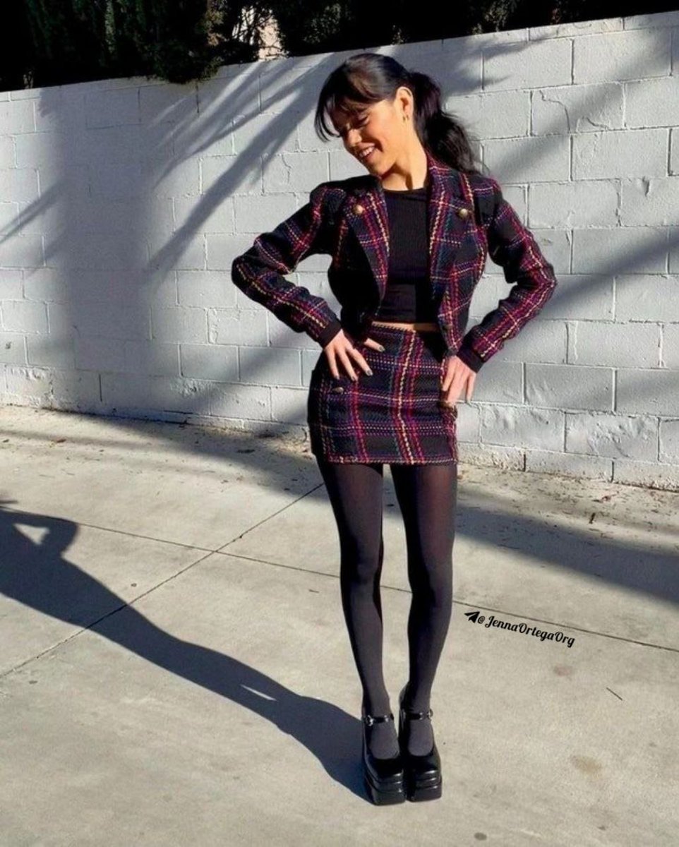 donjadenn's tweet photo. how beautiful is my god 😵 @jennaortega #เงือกน้อยผจญภัย #jennaortega #jenna #jennacute #jennafans #meow #cute #actress
My instagram: https://t.co/x8MI3z88Zx https://t.co/T8PSh3iKSB