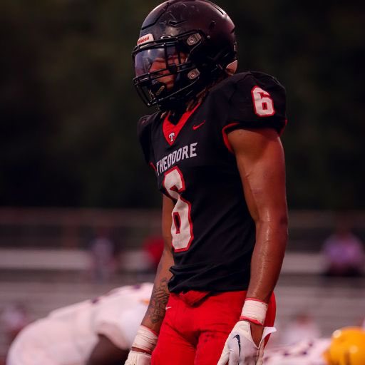 bobby_pruitt's tweet photo. Senior season loading 🔥Time to rock out⭐️ #AGTG https://t.co/YXGl7eMDsT