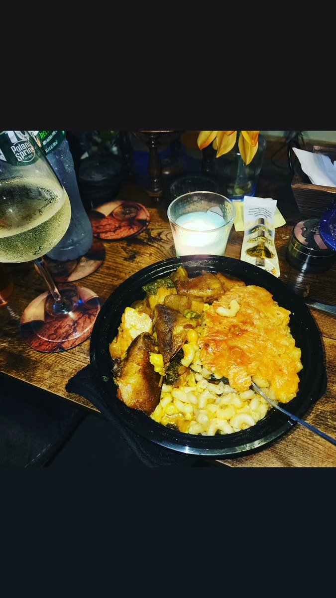 ItsmindofJson's tweet photo. wtf thisbmovie is 3 fucking hrs..? bruhhh
#Munchies #curry #cowfoot #macandcheese https://t.co/vSpa96mOed