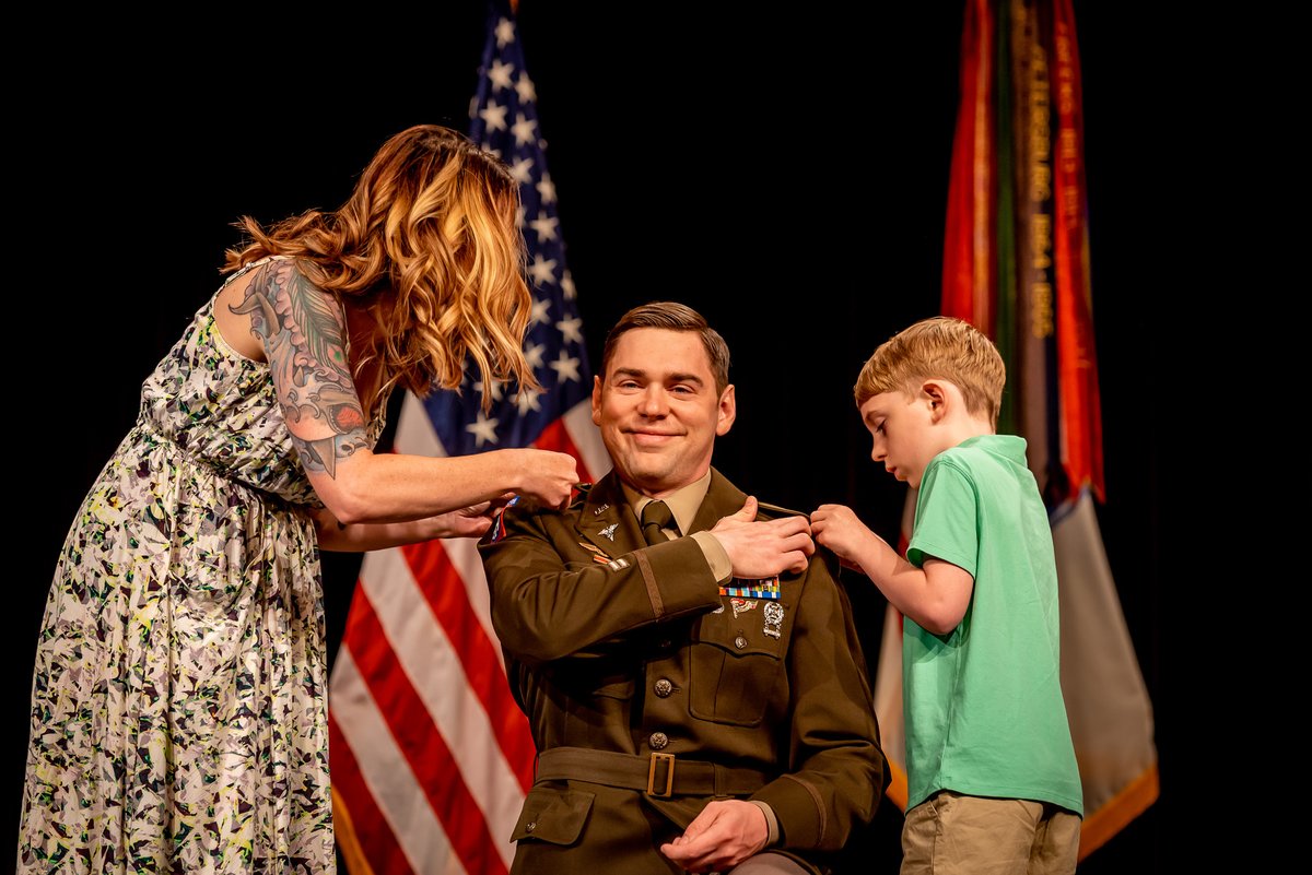 MethodistU's tweet image. A day to remember 🇺🇸

Family and friends recently pinned the newest class of Methodist University #ROTC graduates that made the transition from Cadet to Second Lieutenant for the @USArmy 🫡