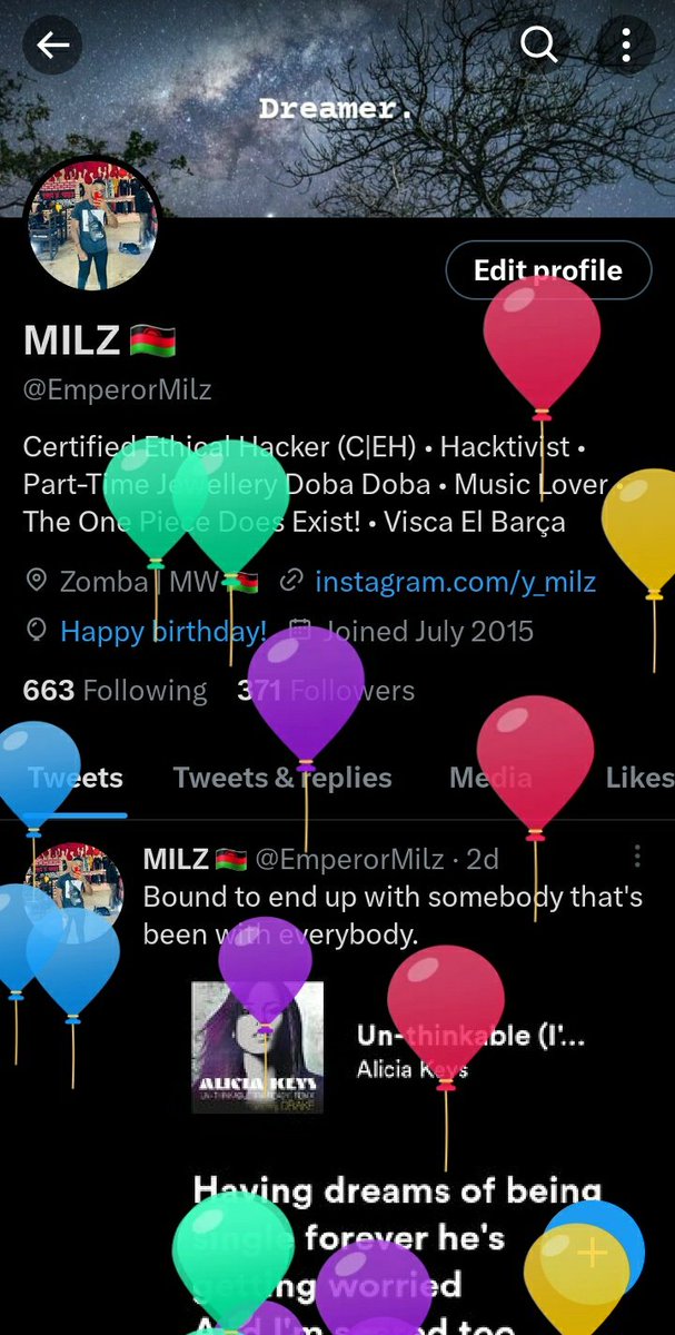 EmperorMilz's tweet photo. Got baloons or whatever, not really into sentimental things. Heart of a slave, mind of a king. To another 365 🥂 https://t.co/L9CNNNq0bJ