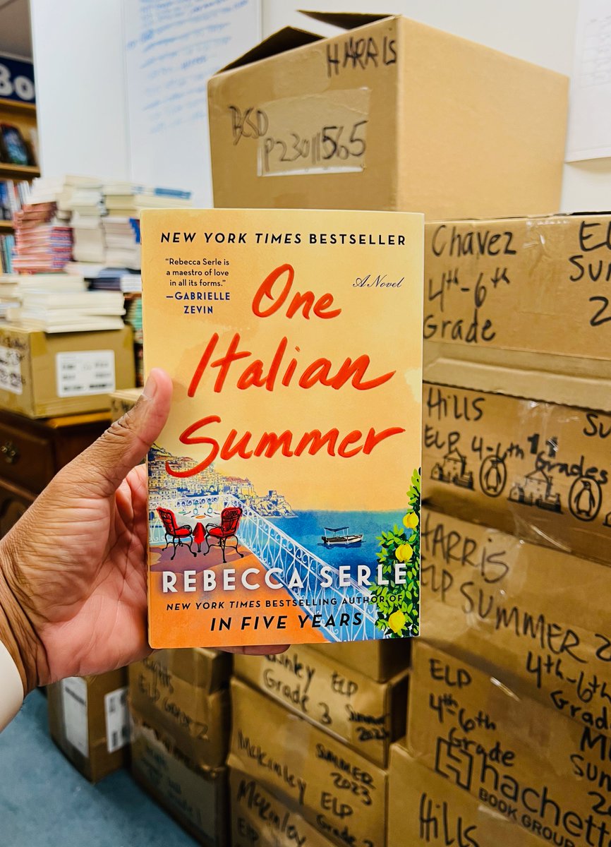 #showingoffbooks 'One Italian Summer' by @RebeccaASerle @AtriaBooks russosbooks.com/book/978198216… #bakersfield #indiebookstore #oneitaliansummer #whatareyoureading 📷 @rootbeerphoto #bookwormwithacamera #eatsleepread #fortheloveofbooks