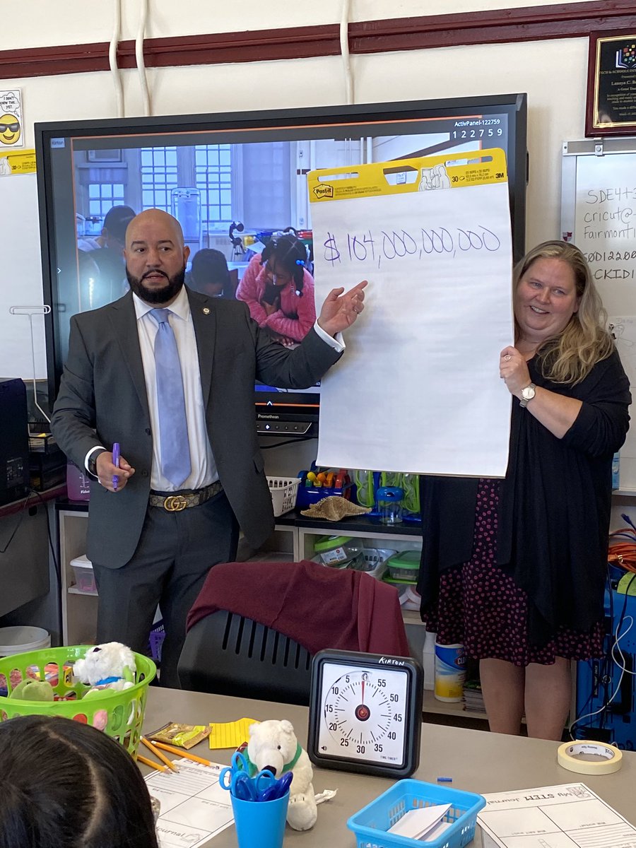 FNS314's tweet photo. Thank you Councilman Salamanca for your ongoing support of our school. Our school community is grateful for the award and will continue to work hard to provide our students with opportunities to achieve success. #learningtodayleadingtomorrow @Salamancajr80  @D12SupRosado @UFT https://t.co/tptP6k8hGa