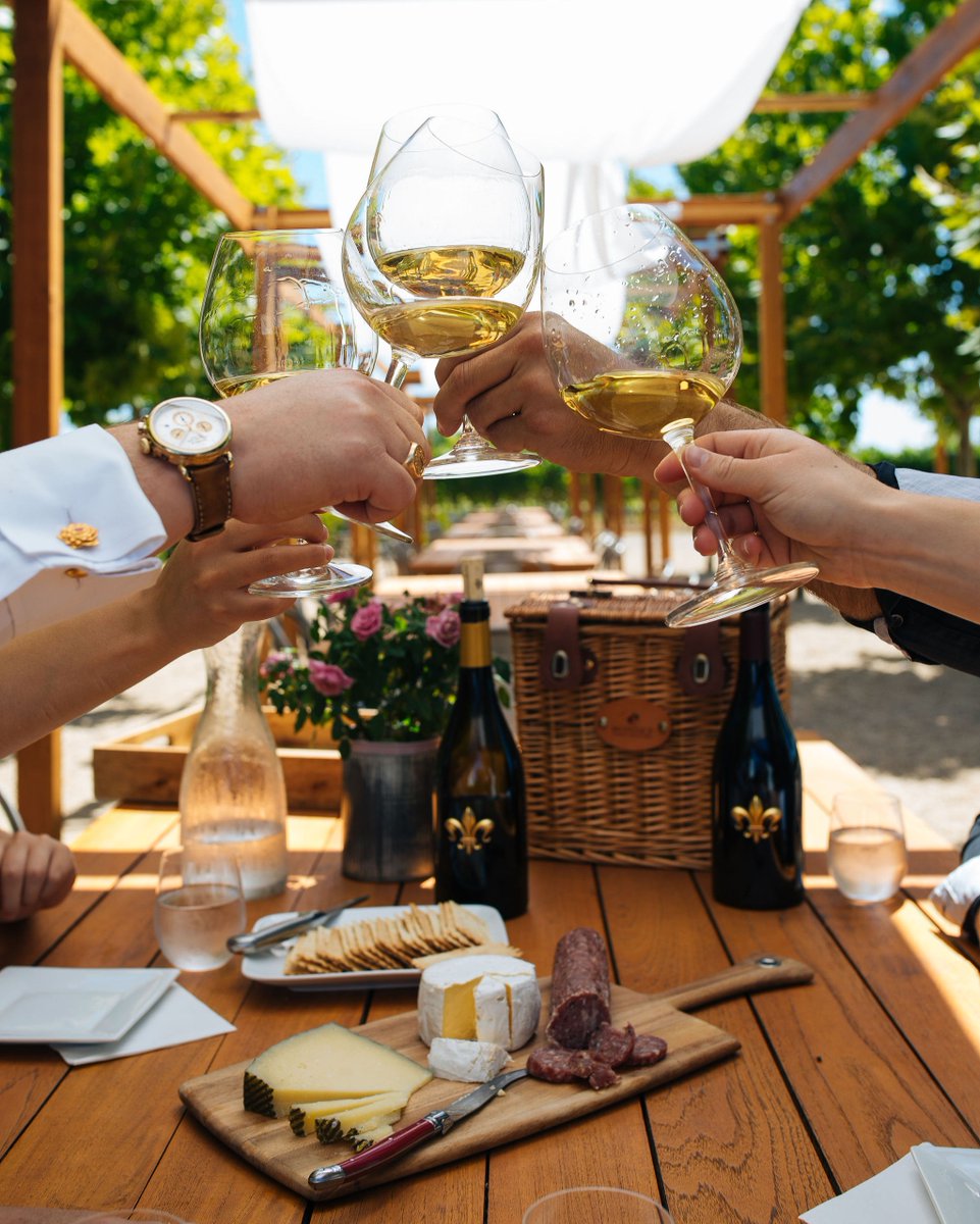 Discover the unparalleled delights of Deloach Vineyards' Fleur de Lys Membership.

Learn more loom.ly/UvmMomI