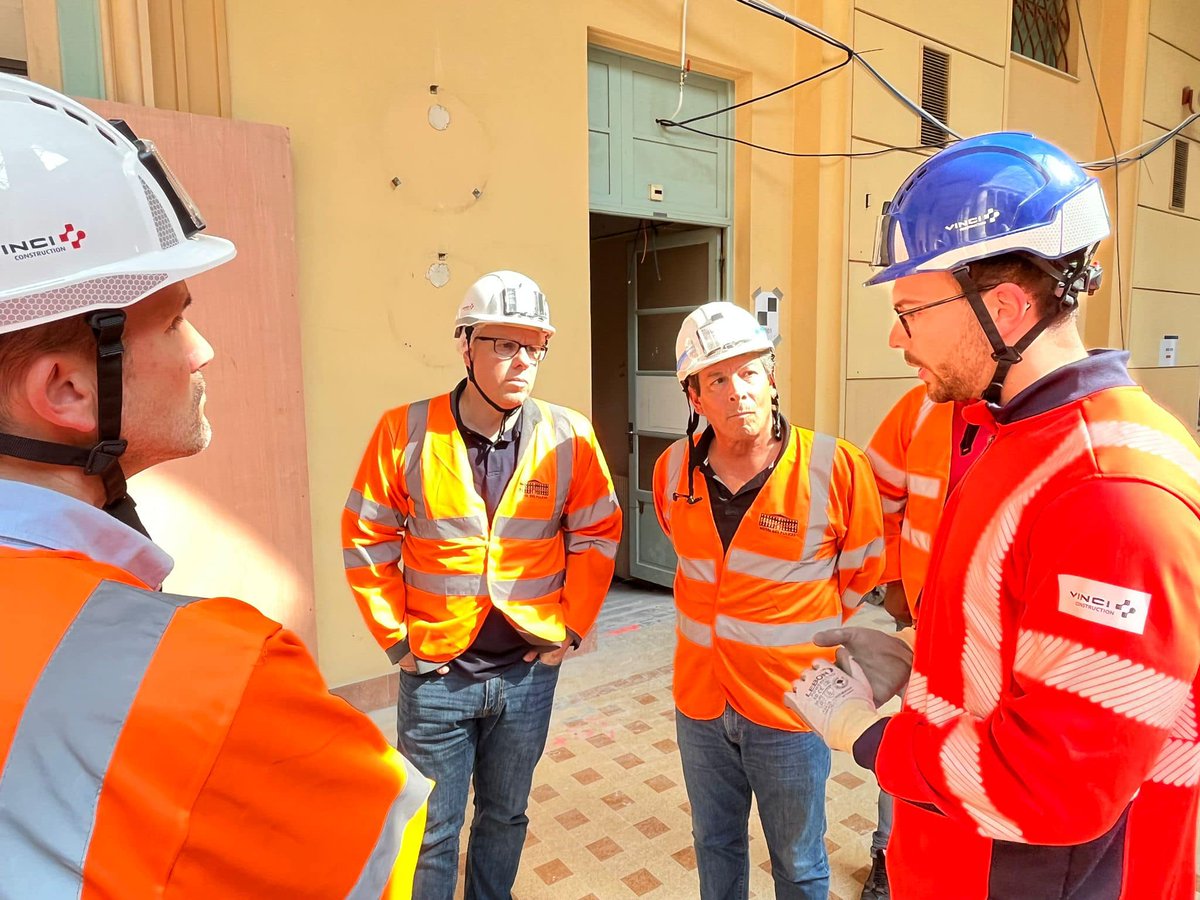 UN1TE_06's tweet photo. [Visite de chantier Hôtel des Polices] #SaintRoch
#USGP06, sur le chantier,  apporte sa pierre à l’édifice dans le but d’optimiser les futures conditions de travail de nos collègues.
Après cet après-midi d’échanges et de dialogues sur le terrain, #USGP06 constate que : 1/2 https://t.co/Jl5Jv8N9DO