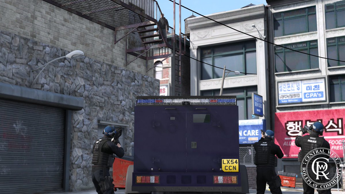 CWRPC_Phillips's tweet photo. Tonight the armed policing team dealt with a multitude jobs with 4 ARV's out overall
4 offenders arrested 🚓
4 Firearms recovered 🔫
Great job by the entire team! https://t.co/BoefHwzIox