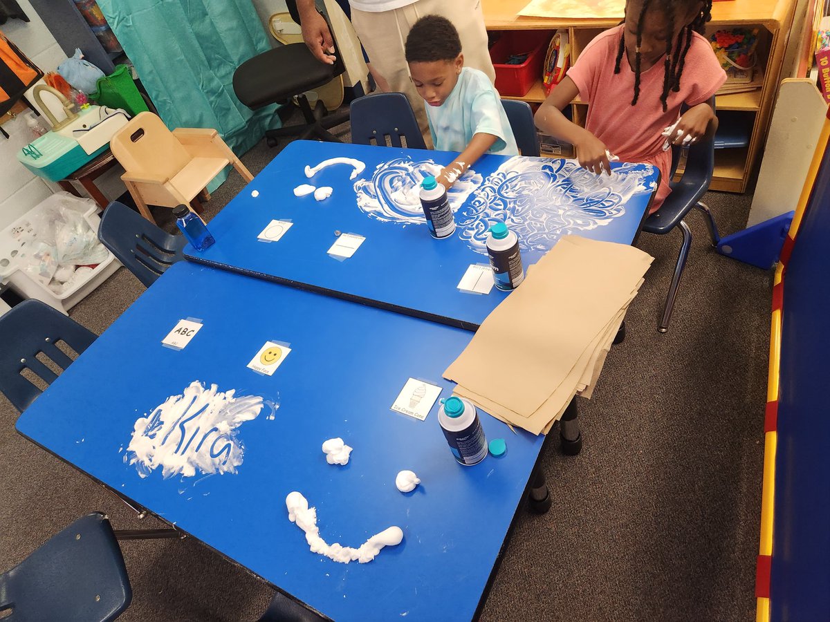 So proud of Taylor Woller and @WashReidPWCS for connecting the community in their first ever community event.  Thank you to the teachers for helping to make STEAM night awesome! <a href="/PWCSNews/">PWCS</a>