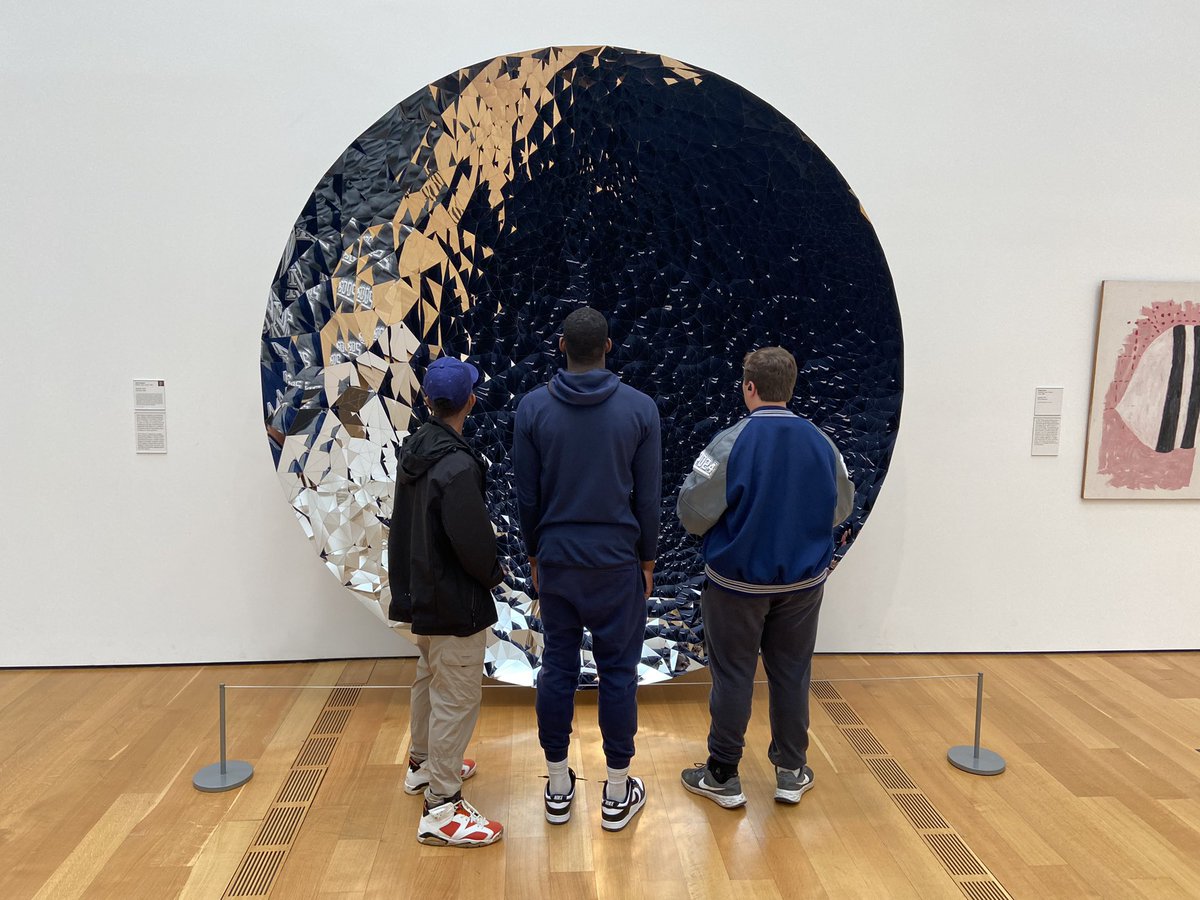 our_ms_brooks's tweet photo. Last expedition of the school year!! I am never happier than when I am sharing this city I love so much with students who are discovering their own passions for art, history, and literature as tools for social justice. #MVHarlem #ExperientialLearning https://t.co/2jVkeduemK