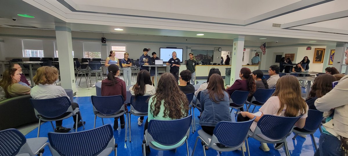 Welcome Med Sci Class of 2027! Thank you to our wonderful students who made this interactive orientation possible in our new Media Center. #BoroPride #TheRegional