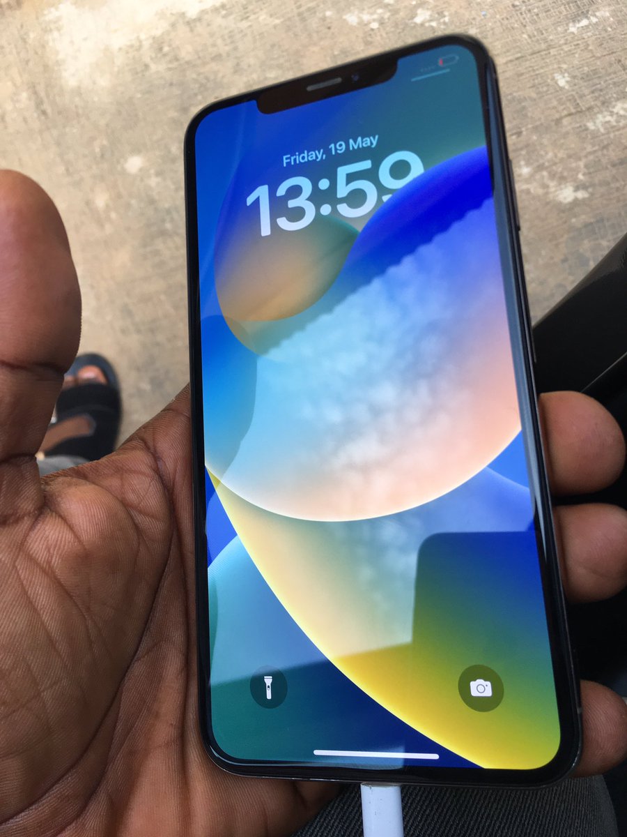 Royal_priestly's tweet photo. Neat 
True tone 
Face Id 
265gb 
BH is unknown! 
Chip unlock!

210k…. Send me a dm https://t.co/HiL70BwlFV