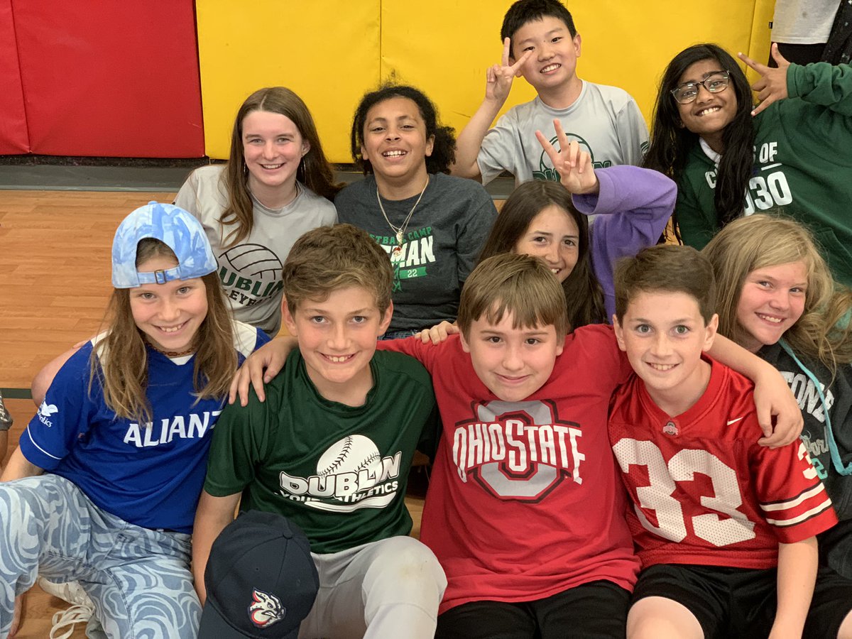 Dodgeball battle today, students vs <a href="/oseDCSD/">oseDCSD</a> staff. The fans made it very clear they did not want the teachers to win! Would have loved to see this team play under the lights. #DCSBetterTogether