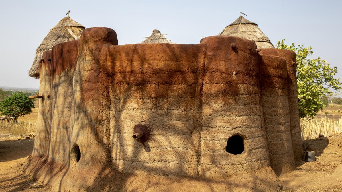 Togo: les défis de conservation du Koutammakou, un site entre tradition et modernité [2/2] rfi.my/9WwK.t