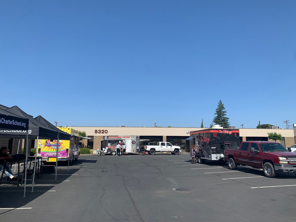 SAVA_Charter's tweet image. SAVA Power Inn had a blast celebrating our seniors today! Let&apos;s go class of 2023! #savacharter #gcccharters #graduatingclassof2023 #seniors #loveteachguide @gcc_charters @nashandproper @smoothiepatrol @thecallejerosgrill