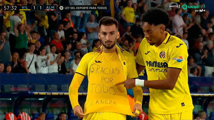fernanesteban's tweet photo. Lo de la izquierda es segunda amarilla, expulsión y un partido de sanción por homenajear a un recién fallecido / Lo de la derecha es una expulsión por agredir a un rival, que queda sin efecto por la maquinaria mediática que hay detrás

Esto tiene que explotar de una puñetera vez. https://t.co/kOlifLT0bN