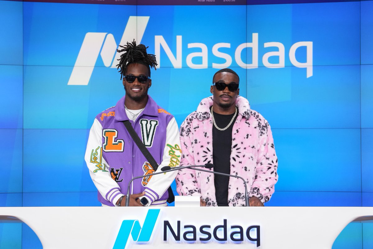 🏈 It’s a touchdown at MarketSite as we welcome members of the <a href="/Vol_Football/">Tennessee Football</a> team, Ramel Keyton (<a href="/Wlmel10/">Ramel Keyton 🎸</a>) and Joe Milton III in partnership with <a href="/spyresports/">Spyre Sports Group</a>. Thank you for stopping by! #GBO