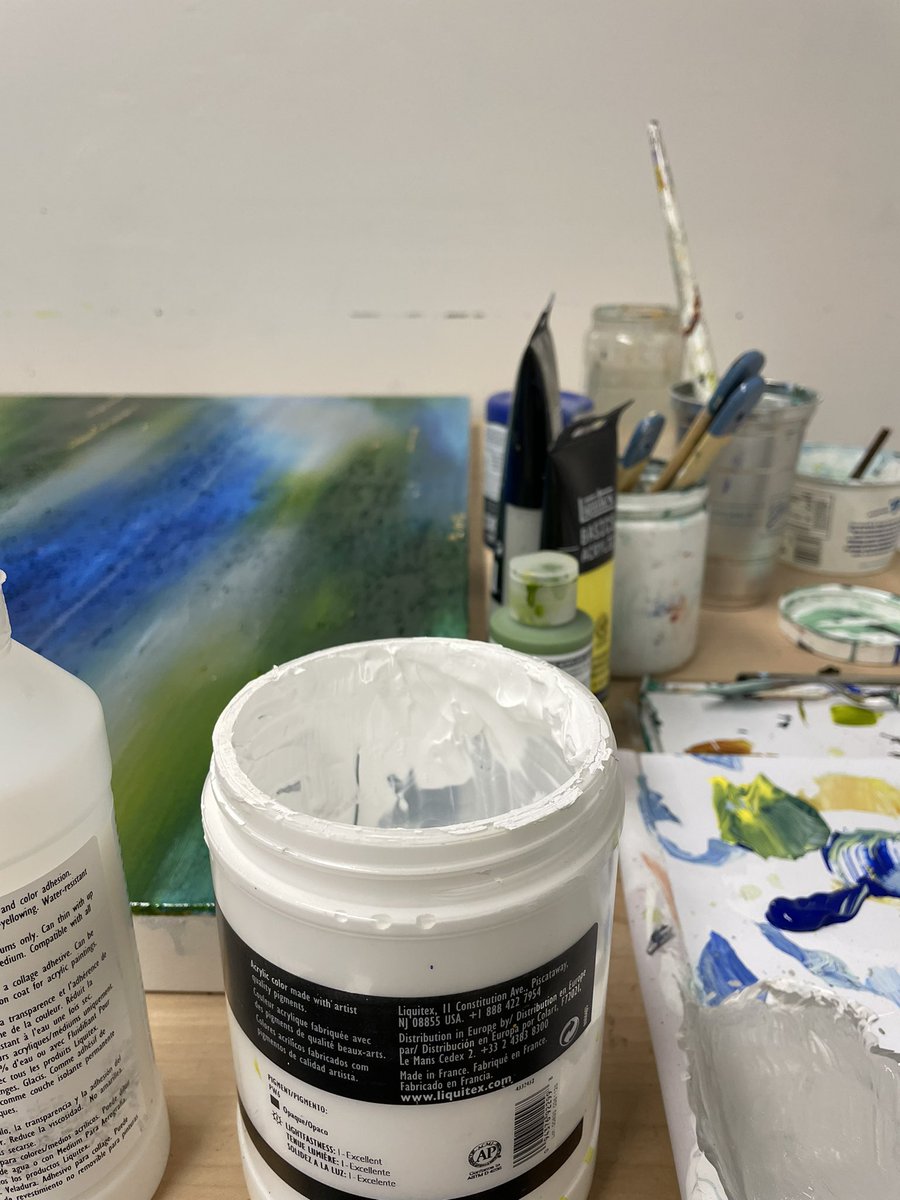 LauraMitsuArt's tweet photo. Hello from the studio 👋 https://t.co/KGapqtwTc1