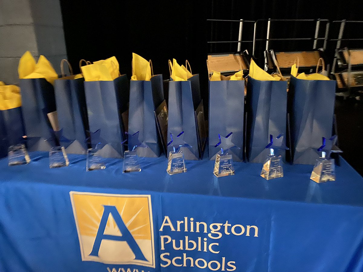 Arlington Public Schools (@apsvirginia) on Twitter photo Excited to have <a href="/LorenzoHall/">Lorenzo Hall</a> in the house! Thank you for serving as MC for the 2023 Celebration of Excellence! <a href="/SuptDuran/">Francisco DurĂĄn, Ed.D.</a> #APSExcellence #APSisAwesome Excited to have <a href="/LorenzoHall/">Lorenzo Hall</a> in the house! Thank you for serving as MC for the 2023 Celebration of Excellence! <a href="/SuptDuran/">Francisco DurĂĄn, Ed.D.</a> #APSExcellence #APSisAwesome