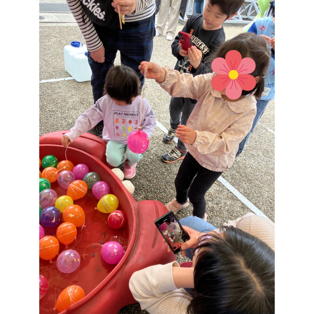 karton12071207's tweet photo. コロナが5類に移行して行政主催の祭りが始まりだしましたね😊

娘はヨーヨーを一発で釣ってました！ https://t.co/6W6B7CZjNV