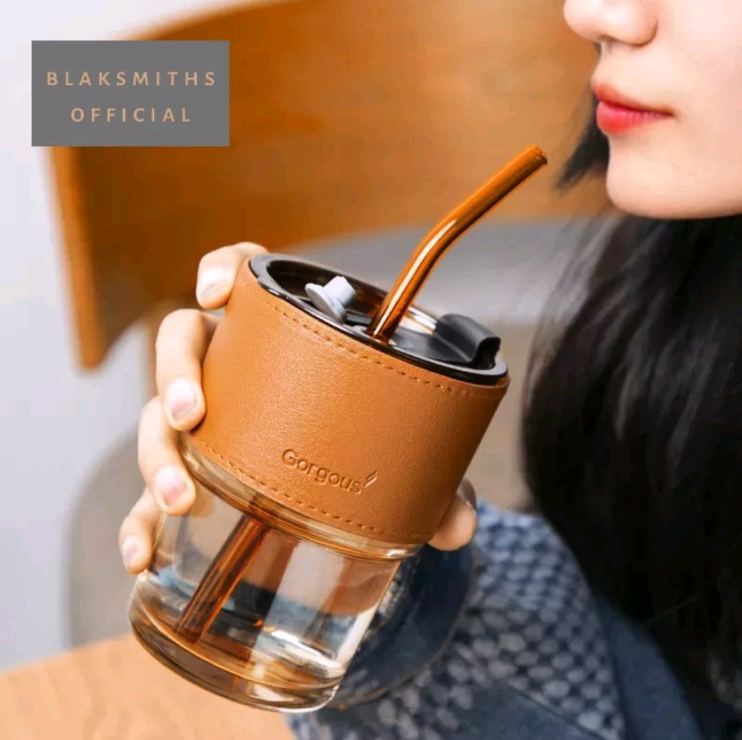 baeebluee_'s tweet photo. @kegblgnunfaedh Angkat topi buat pandawa group! Keren 👍 
Yuk mulai mengurangi sampah plastik. Bisa dimulai dengan membawa botol minum sendiri~

https://t.co/VBKdZSgstm
https://t.co/lokpOdHNhs
https://t.co/g0c7k6RNhe
https://t.co/tnkbfLbotX https://t.co/nFQjBmnniR