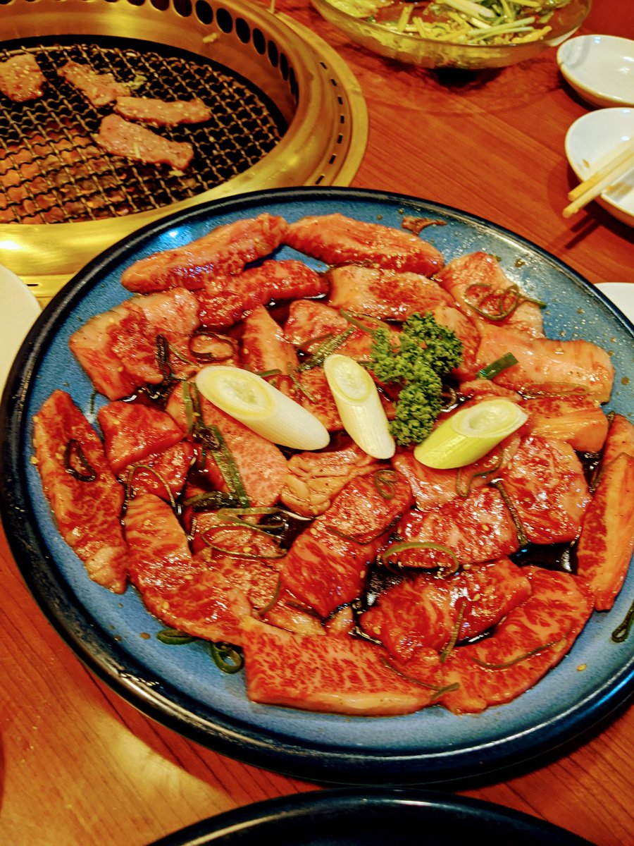 おはようございます🥰🥰🥰
お久しぶりです🙏🙏🙏

友達が飲食店を　オープンする事になり　毎日オープン準備を手伝っていて　Twitterする時間が無く
バタバタしています💦💦😅
暫くお休みします🙏🙏
皆さんも　元気に楽しい日々を
送って下さい✌️🥰
焼肉パワーで　私も頑張りま〜す💪🥰🥰