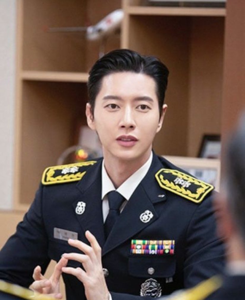 Park Hae Jin es el bombero honorario más elegante, guapo y encantador de la historia 💘 
#박해진 #parkhaejin #parkhaezin #朴海镇 #朴海鎮 #パクへジン #พัคแฮจิน #ปาร์คแฮจิน #ПакХэДжин #پارک_هائه_جین #parkhaejineurope #박해진팀 #ArtistCompany #아티스트컴퍼니 #AlwaysWithParkHaeJin