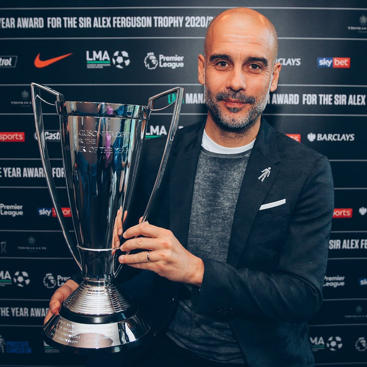 Pep Guardiola was named LMA of the Year for the 𝘀𝗲𝗰𝗼𝗻𝗱 𝘁𝗶𝗺𝗲, #OnThisDay in 2021. 🥇✅ <a href="/LMA_Managers/">LMA</a>
