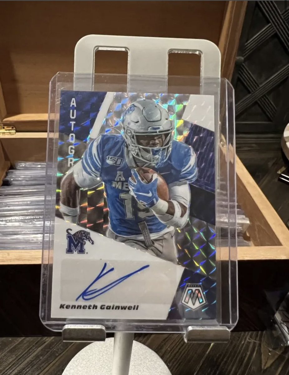 Mosaic Kenneth Kenneth Gainwell Silver Prizm Auto
Shop Now: Link in Bio
.
.

#trendingdealers #panini #prizm #paniniamerica #paninicomics #paninibasketball #paninistickers #paniniprizm #paninifootball #paninisoccer #paninicards #paniniselect #paninimosaic #paniniflawless #Lions