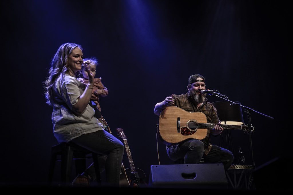 davefenley's tweet photo. The only thing bad about a double cheek kiss is you canโt see how far my smile stretches! Thank you Gatineau for the most memorable show of my life. #eartoear #quebec2023 https://t.co/Y16t1hnXA9