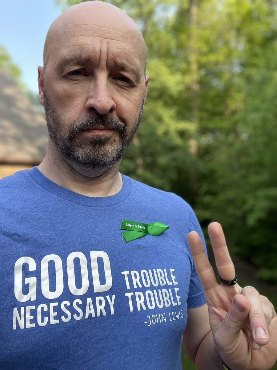 Could not be at #ATS2023 but stoked that <a href="/basakcoruhUW/">Başak Çoruh</a> sent me my #ATSSafe4All ribbon to wear in solidarity with those attending

Also reppin <a href="/GoodTroubleIN/">GoodTroubleIndiana</a>