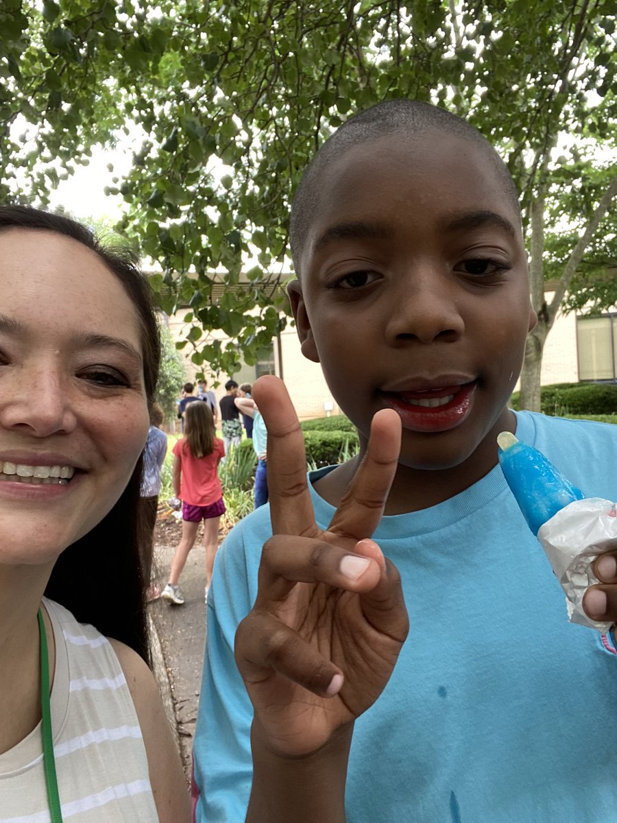 lau_lauree's tweet photo. 5th grade park day may have been postponed, but the ice cream truck was right on time!🍦
Thank you @LWE_PTO 
#lwesgators #ReadyForMiddleSchool
#onceagatoralwaysagator 
💚🐊💚🐊💚🐊💚🐊💚🐊
@lwesprincipal @LWE_AP @LWE_STEMCST @GatorsLWEPD https://t.co/brWSjSzcY9