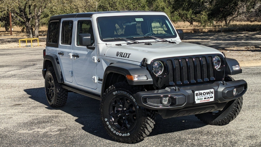 BrownCDJR's tweet photo. See where the road takes you in your new Jeep Wrangler. Shop now and discover its capabilities for yourself: https://t.co/45abUlmrbx https://t.co/iqYKl4PGBX