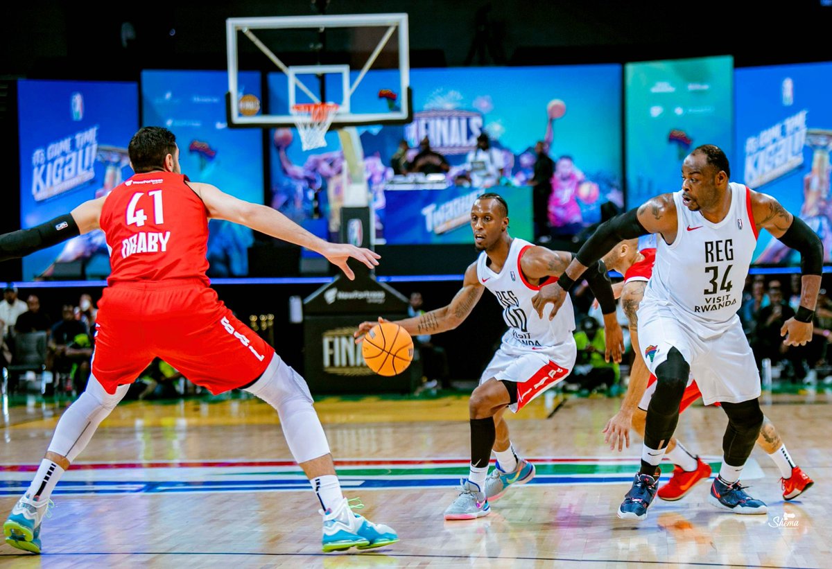 MFidele's tweet photo. @bkarenarw @amadougallofall @AuroreMimosa @Rwanda_Sports @visitrwanda_now @RDBrwanda @RCBrwanda @LuolDeng9 @ferwaba @regbbcofficial @USMonastirBB @blancsdebamako @KwaraFalcons @as_douanes @ABC_Fighters @Ahly_Basketball @CapeTownTigers @cfvbeira @CityOilers @petro_de_luanda @slacbasketball @ShemaInnocent12 @etumbo @Filo_AD @USMonastirFB @new_fortress @ibathomas32 @nshobozwabyose1 @cplussportafr 🏀Africa League #theBAL #season  3   

#Playoffs &amp; #Finals 

#QuarterFinals

 Match 2⃣ #Results 

#REGBBC 🇷🇼  -#alahly 🇪🇬 https://t.co/LfdZLSxdLn