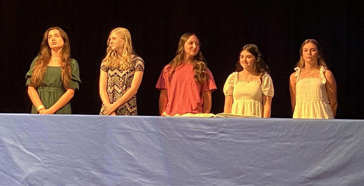 YHS_IBtweets's tweet photo. Congratulations to all the new class and SCA officers and committee chairs! You keep YHS spirit going! https://t.co/OtZjwevUOi