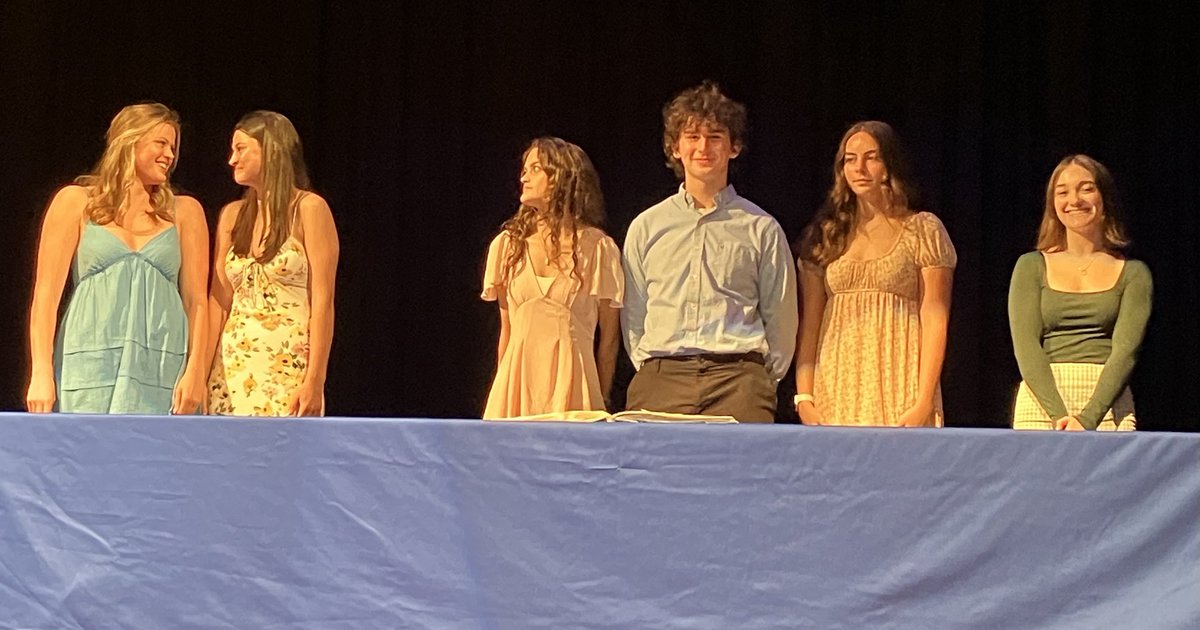 YHS_IBtweets's tweet photo. Congratulations to all the new class and SCA officers and committee chairs! You keep YHS spirit going! https://t.co/OtZjwevUOi