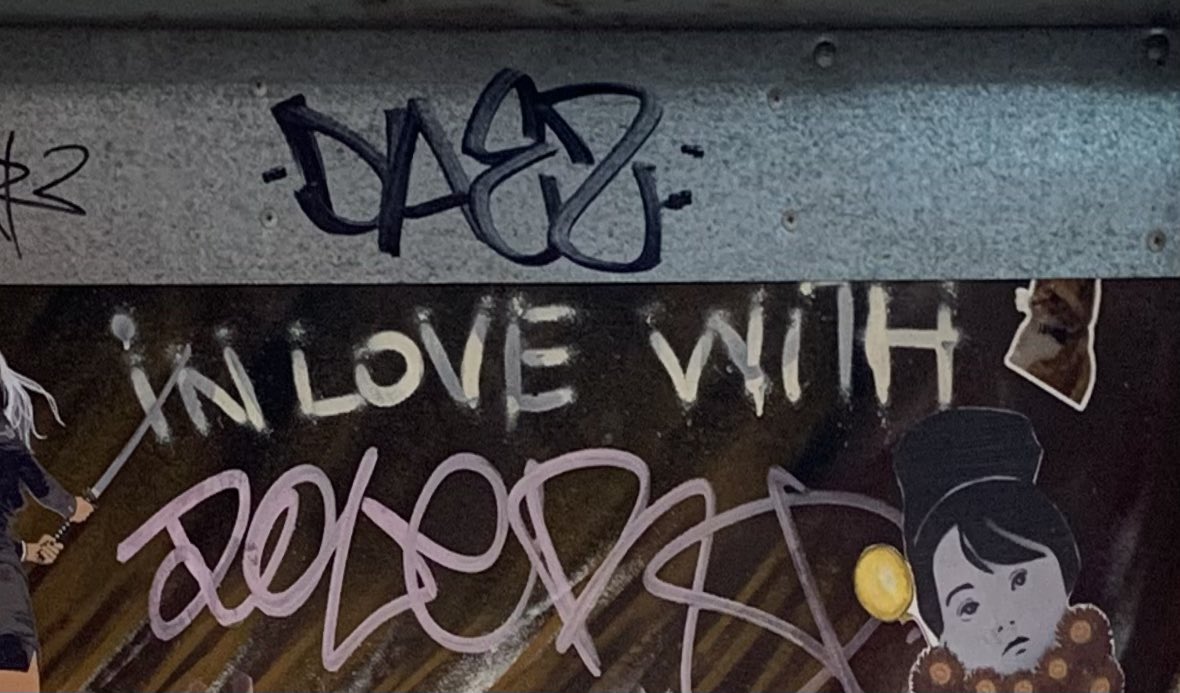 I have to tell you something #iminlovewithyou #iminlove #inlove #love #withyou #romance #graffiti #slogangraffiti #melbourne @graffiterati @sevenbreaths